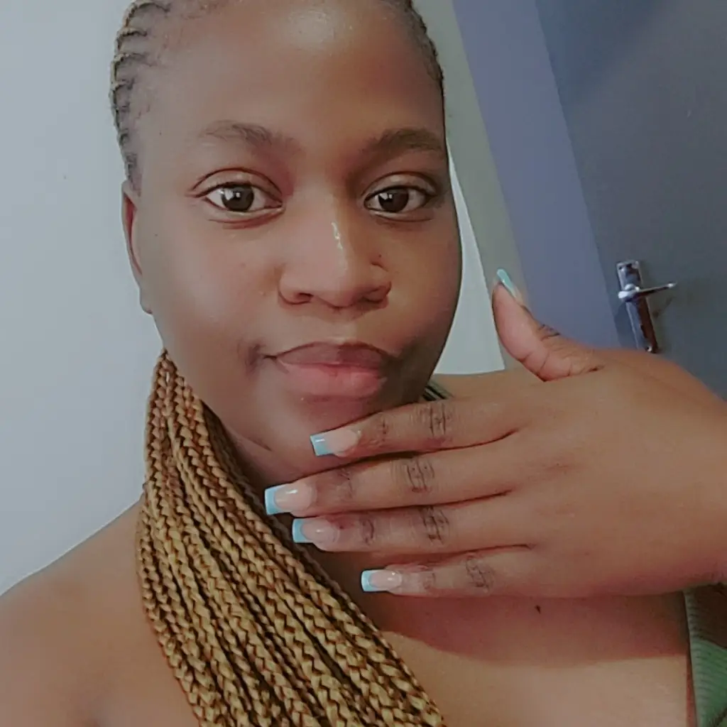 Lenshy - live videochat model op Videochat.nl